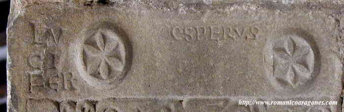 plaque funéraire de Raymondus, chanoine et archdiacre de Roda de Isabena; Aragon; l'étoile Vénus, Lucifer et Esperus; source:www.romanicoaragones.com 